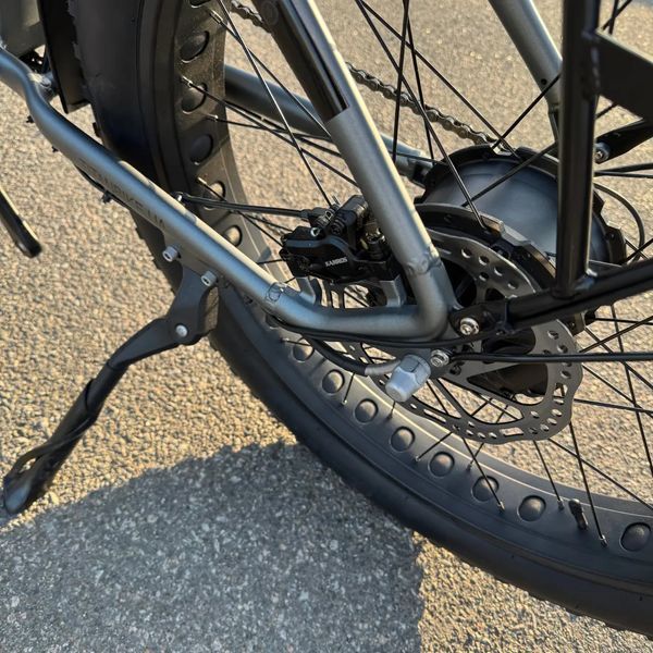 Електровелосипед Titan E-TITAN Aventure 26" 750W/48V/15Ah, рама 19", до 50 км/год, Сірий металік 26,4ETJA-005659  фото