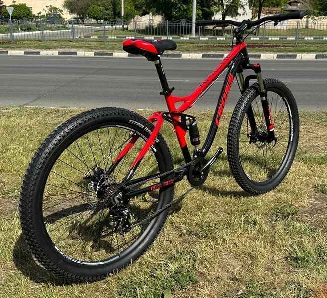 Гірський велосипед CROSS Apache 29", алюмінієва рама 18", 7 швидкостей, двопідвіс, дискові гальма, чорний-червоний 293CJA-005038 фото